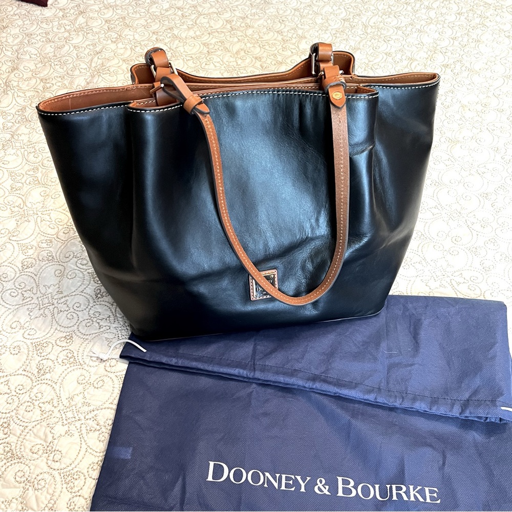 Dooney & Burke Flynn Wexford Leather Tote Shoulder Bag Black/Natural